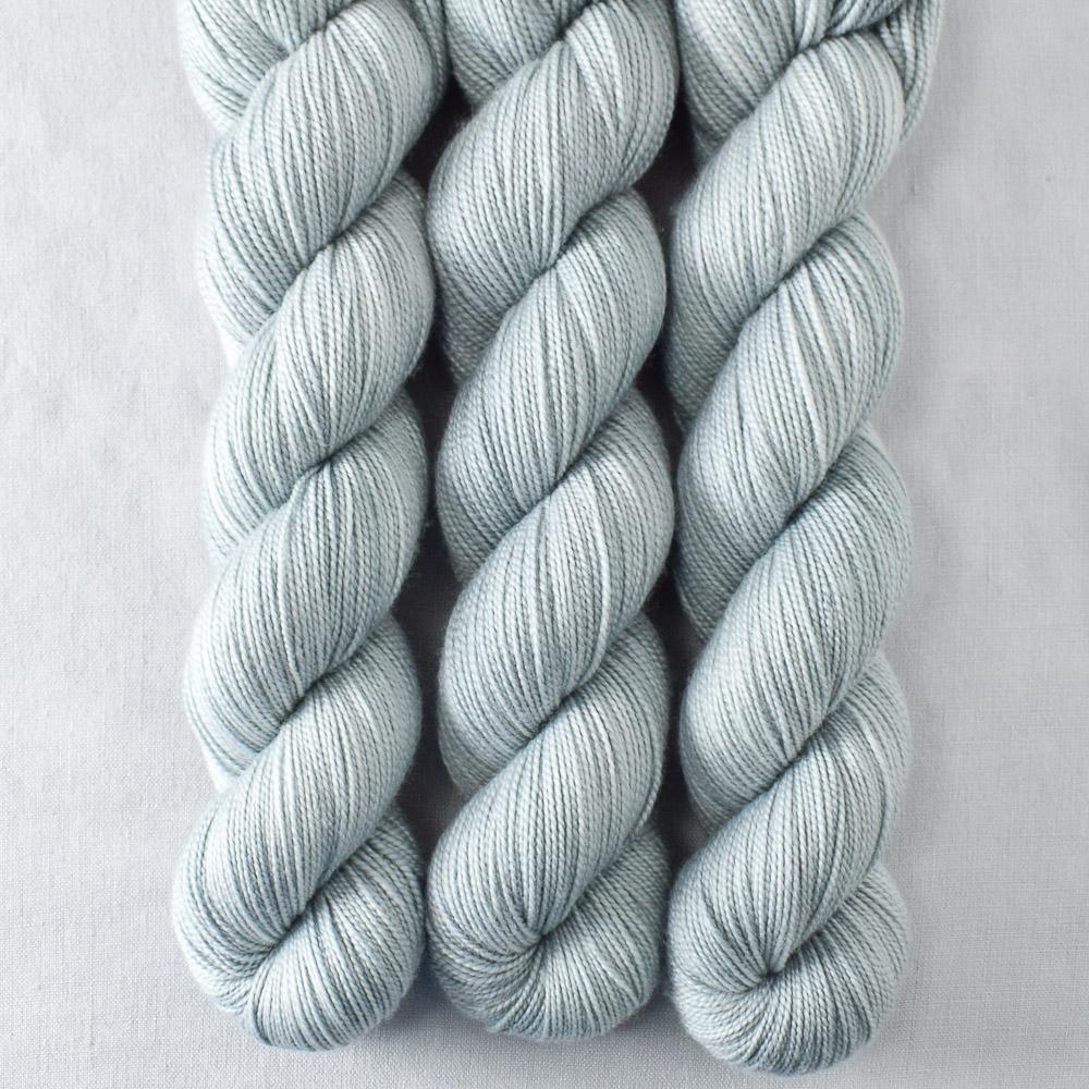 Fogbound - Miss Babs Yummy 2-Ply superwash Merino wool yarn