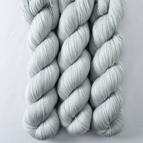 Fogbound - Miss Babs Avon yarn