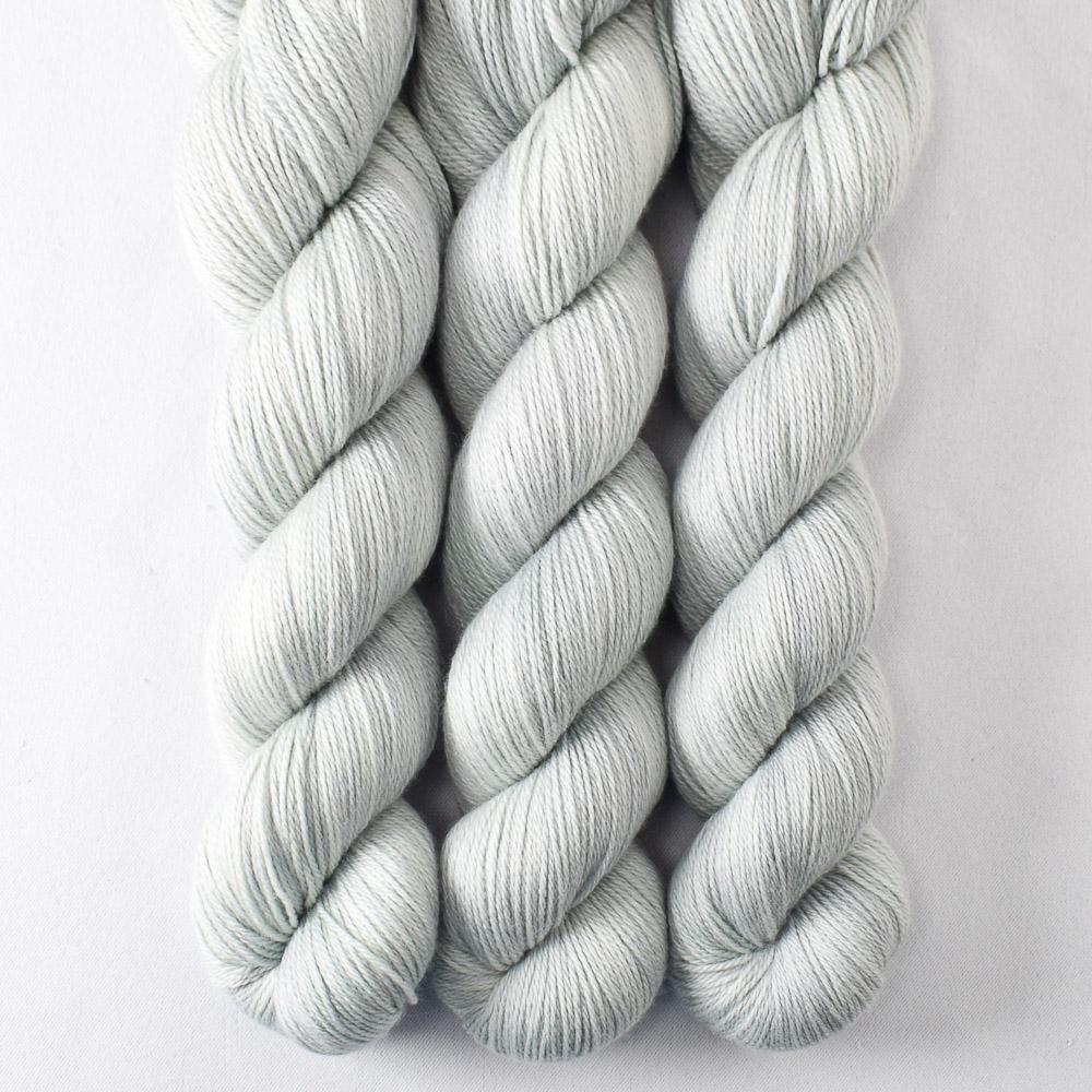 Fogbound - Miss Babs Caroline merino-cashmere-nylon yarn