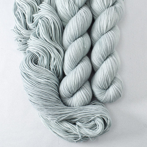 Fogbound - Miss Babs Laurel Falls yarn