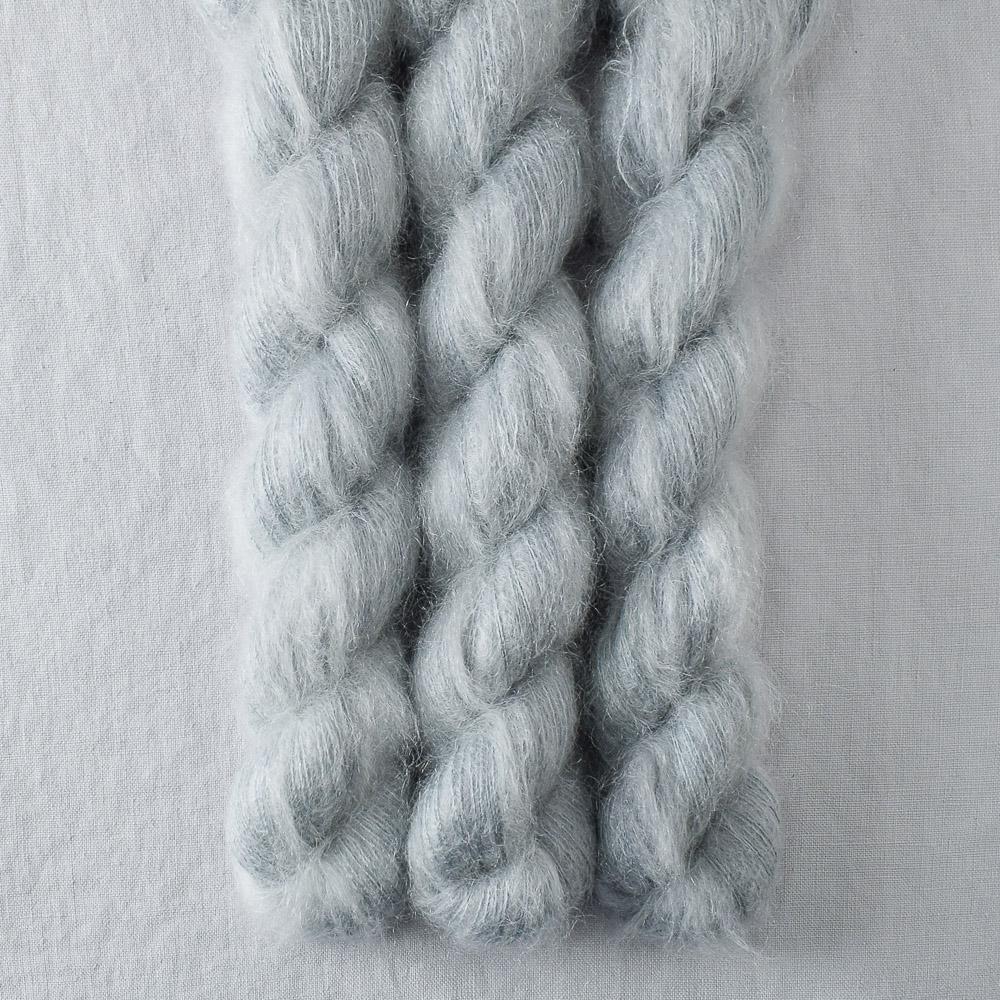 Fogbound - Miss Babs Moonglow yarn