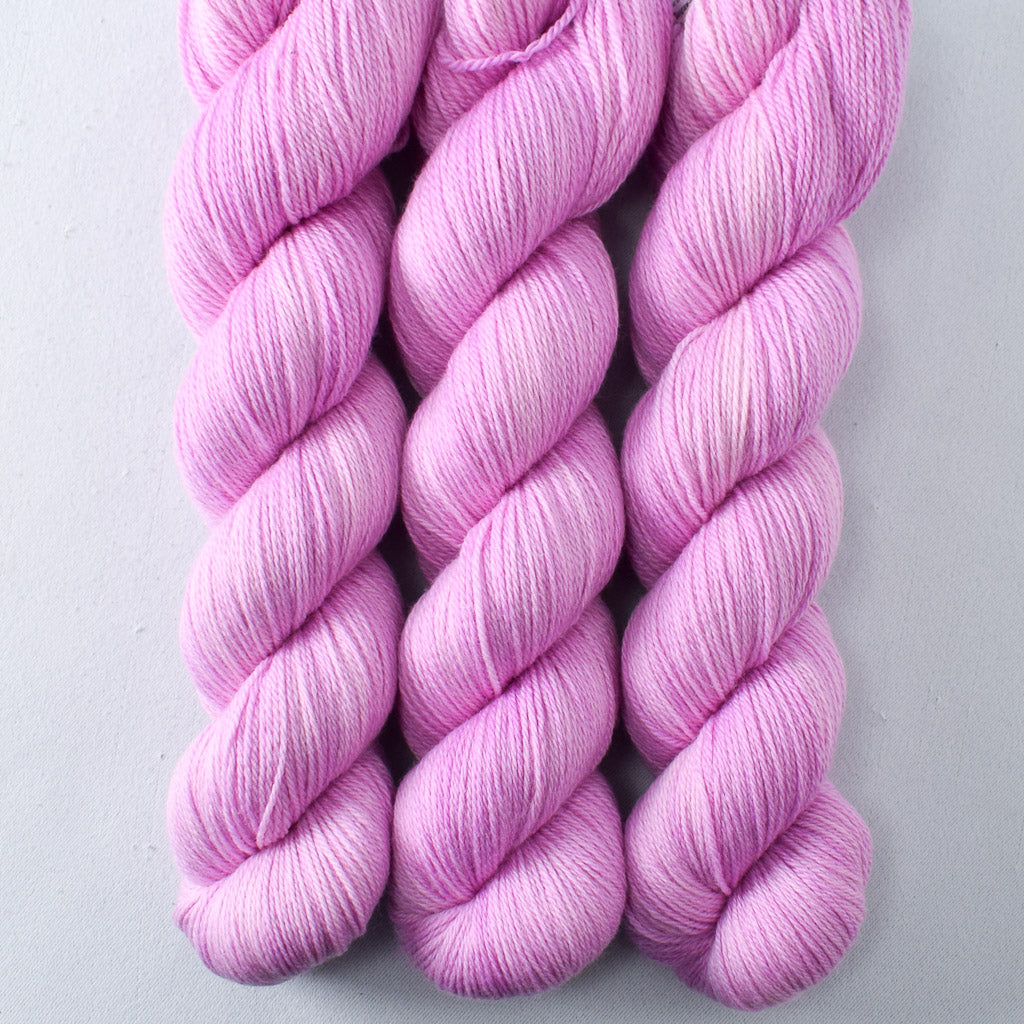 Foxglove - Miss Babs Caroline merino-cashmere-nylon yarn