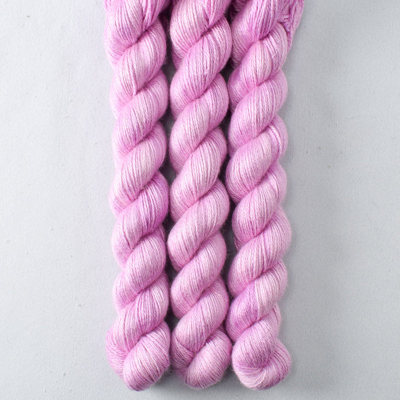 Foxglove - Miss Babs Holston 300 yarn