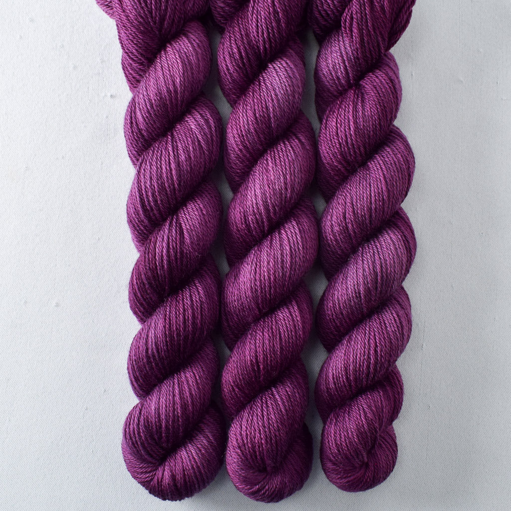 Frangula - Miss Babs Yowza Mini superwash Merino wool yarn