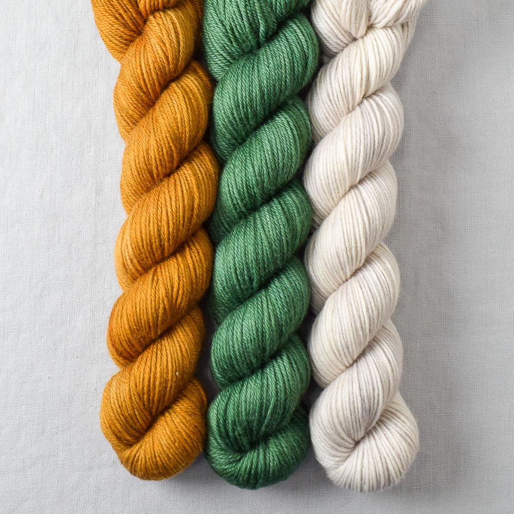 Fraser, Old Gold, White Peppercorn - Miss Babs Yowza Mini Trio