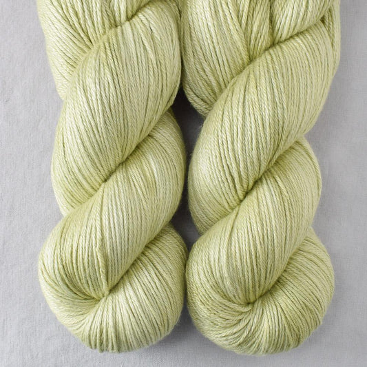 Frogbelly - Miss Babs Big Silk yarn