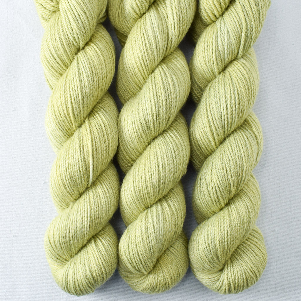 Frog Belly - Miss Babs Killington 350 yarn