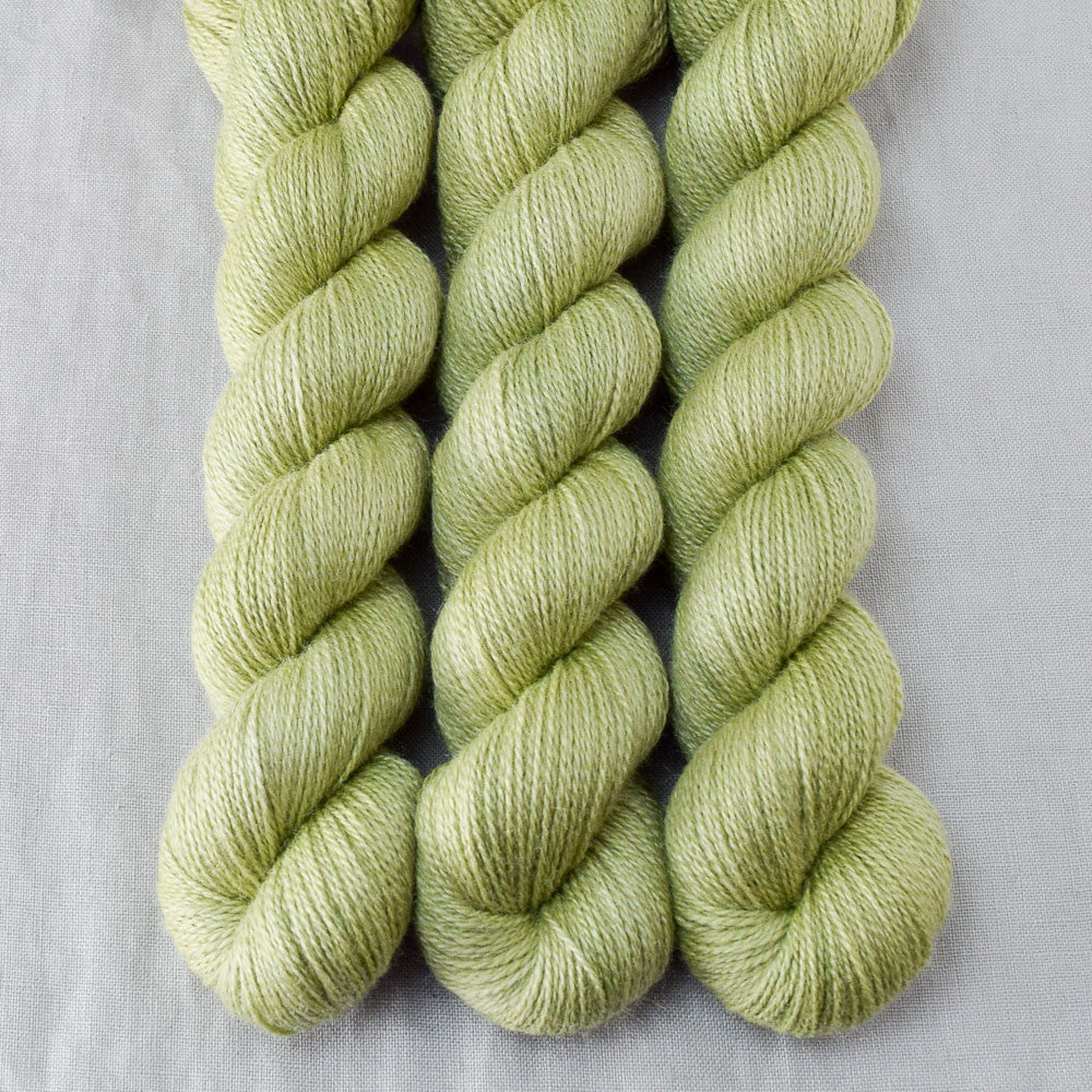 Frogbelly - Miss Babs Yet yarn