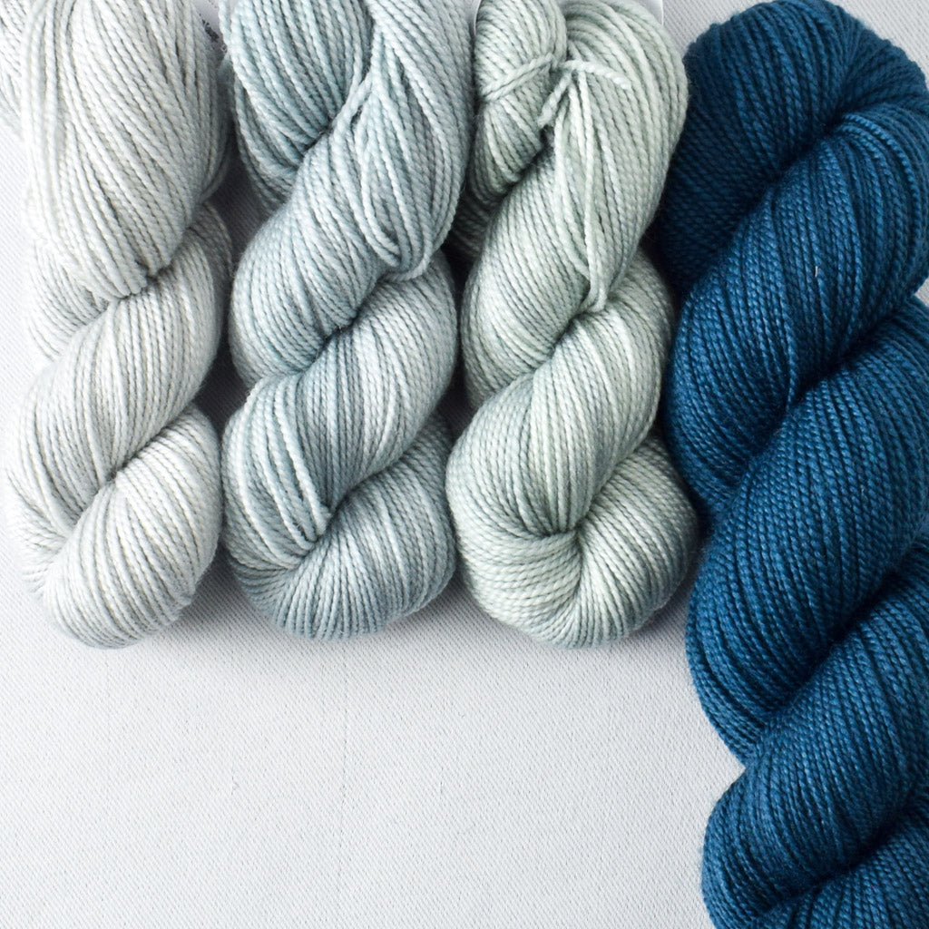 Frozen, Shade, Through the Fog with Mirphak - Miss Babs Frostblossom Cowl Set