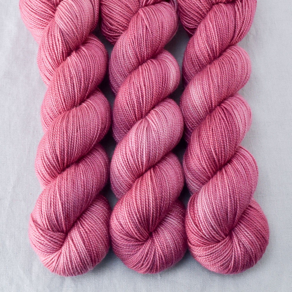 Furud - Miss Babs Yummy 2-Ply superwash Merino wool yarn