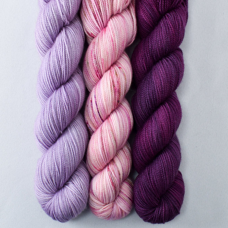 Gibson Girl, Sangria, Theluj - Miss Babs Yummy 2-Ply Trio