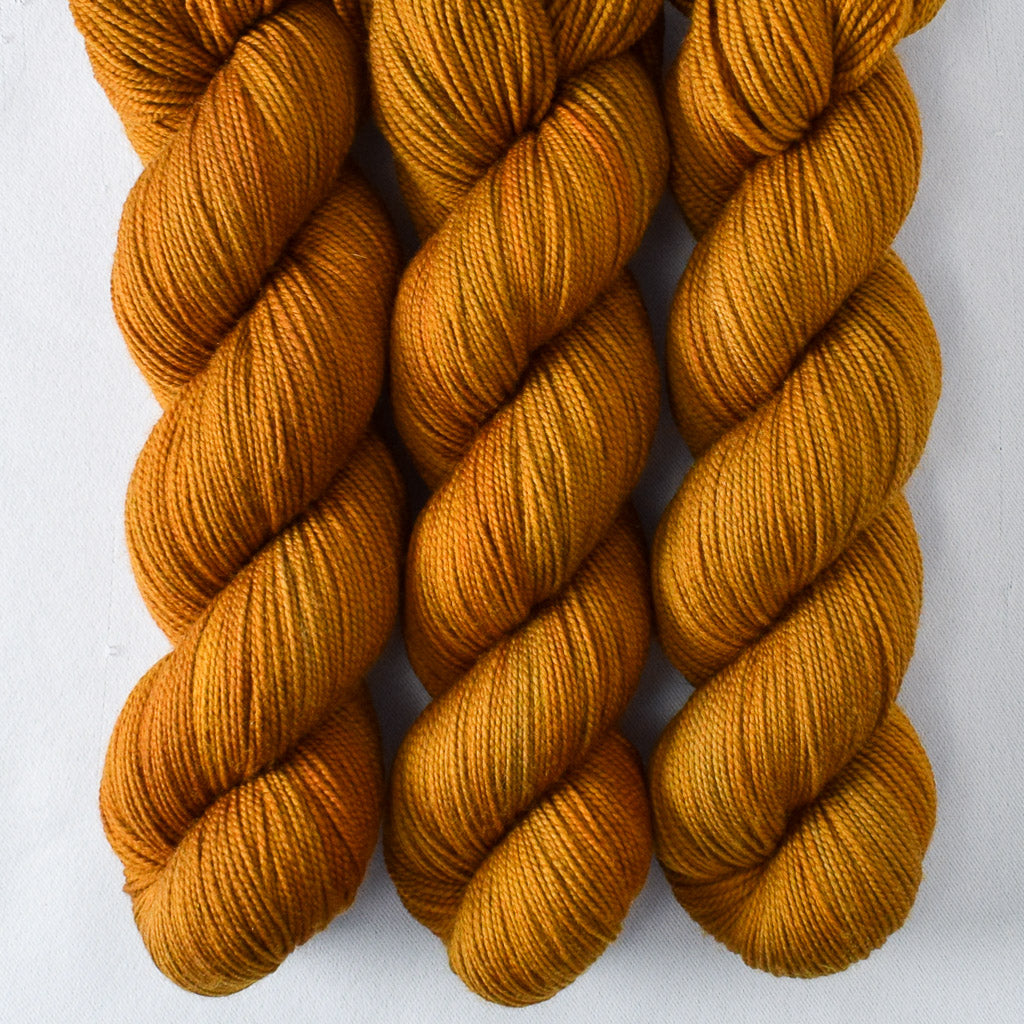 Gold Leaf - Miss Babs Yummy 2-Ply yarn