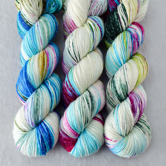 Good Morning Glory - Miss Babs Estrellita yarn