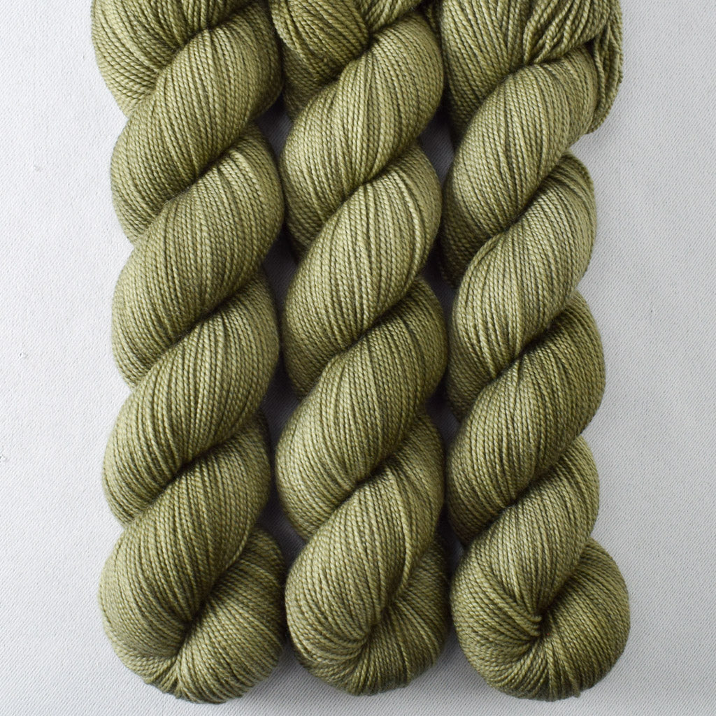 Greenleaf - Miss Babs Yummy 2-Ply yarn
