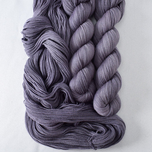 Harmonic - Miss Babs Avon yarn
