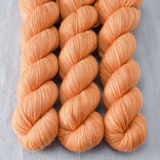 Helen of Troy - Miss Babs Yummy 2-Ply yarn