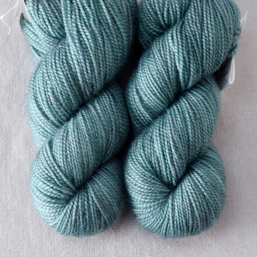 Heron - Miss Babs Yummy 2-Ply Toes superwash Merino wool yarn