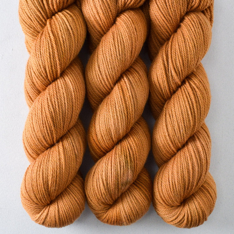 Honeycake - Miss Babs Killington 350 yarn