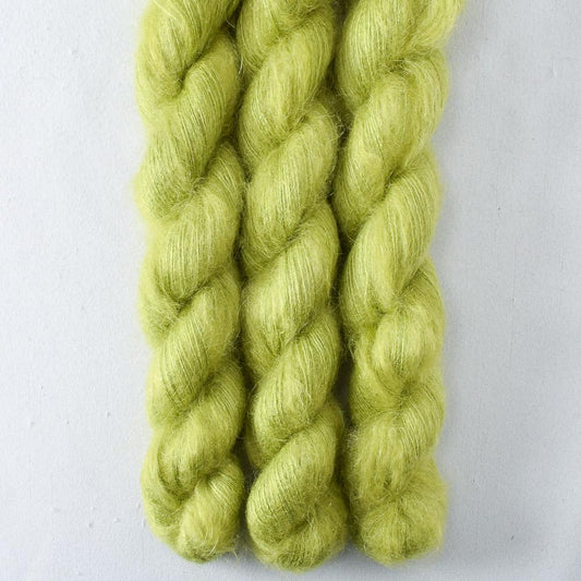 Iantha - Miss Babs Moonglow yarn