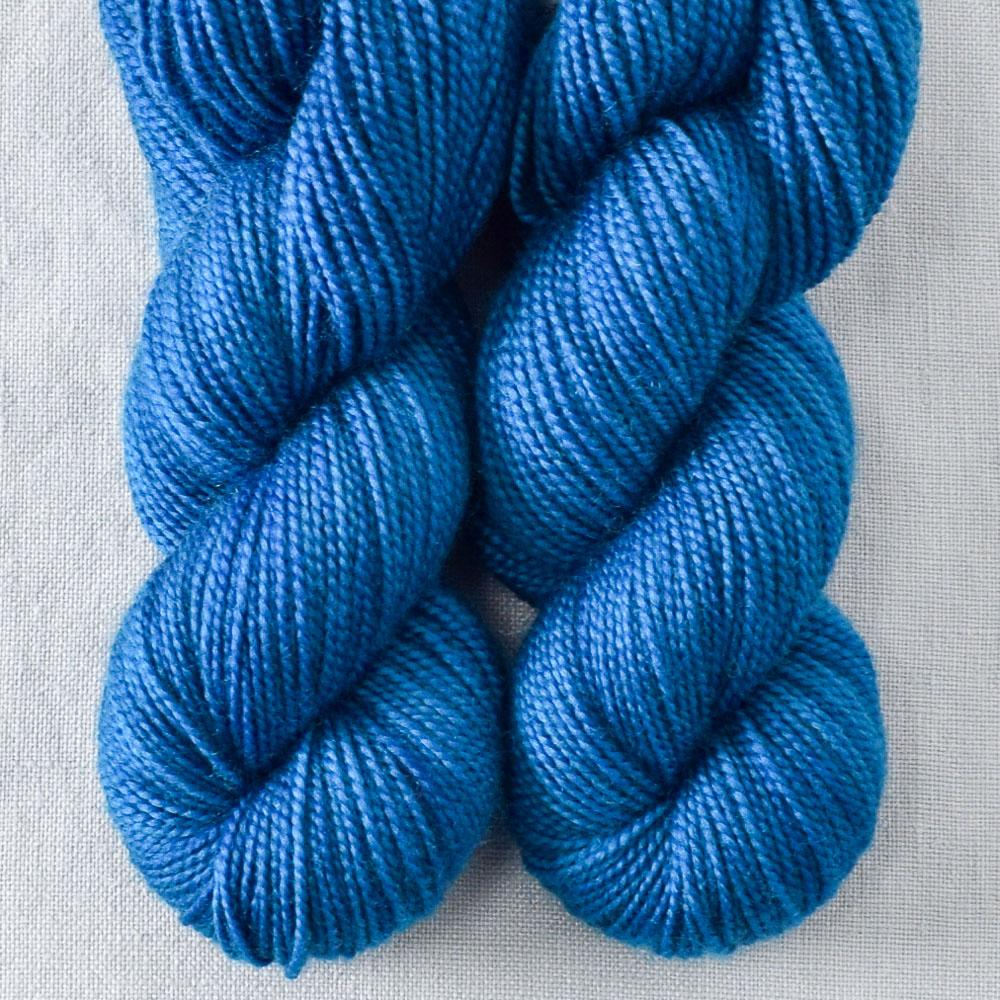 Indusium - Miss Babs Yummy 2-Ply Toes superwash Merino wool yarn
