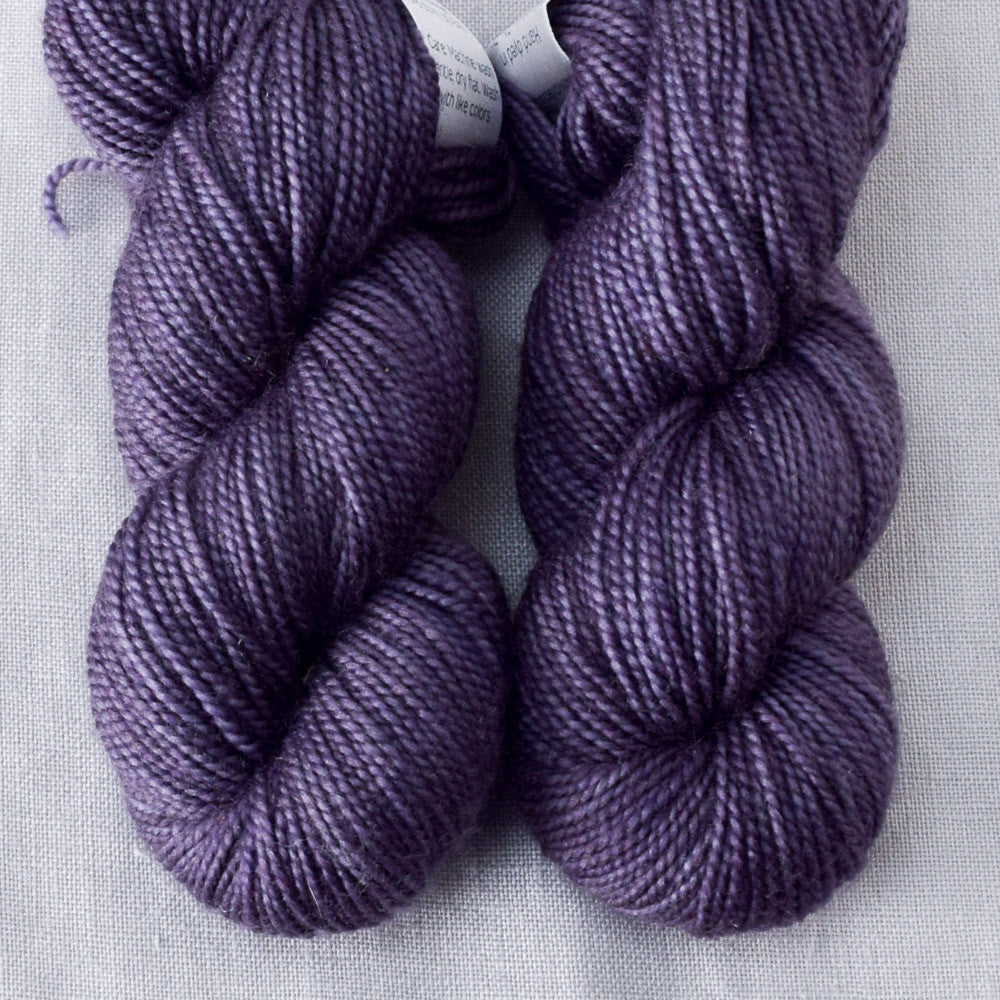 Isot - Miss Babs Yummy 2-Ply Toes superwash Merino wool yarn