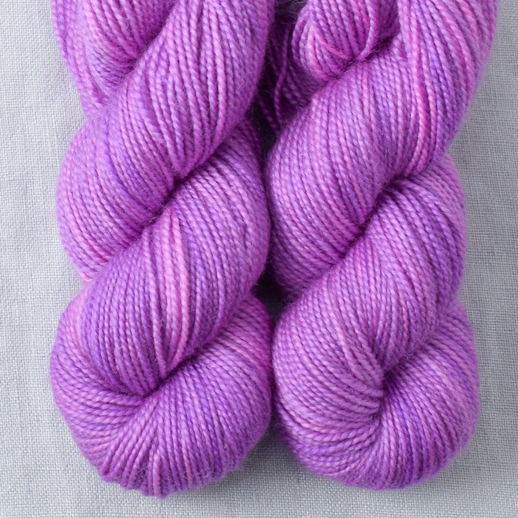 Jabbah - Miss Babs Yummy 2-Ply Toes superwash Merino wool yarn