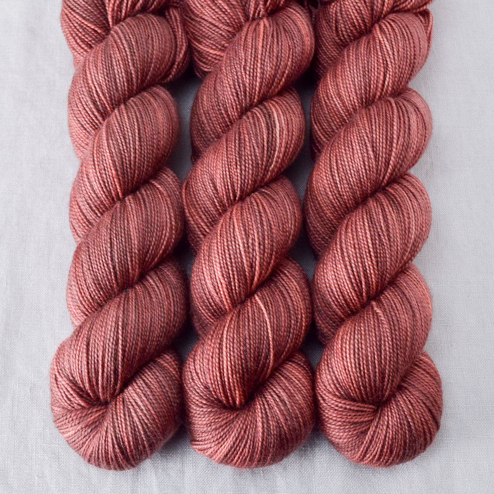 Karabiber - Miss Babs Yummy 2-Ply superwash Merino wool yarn