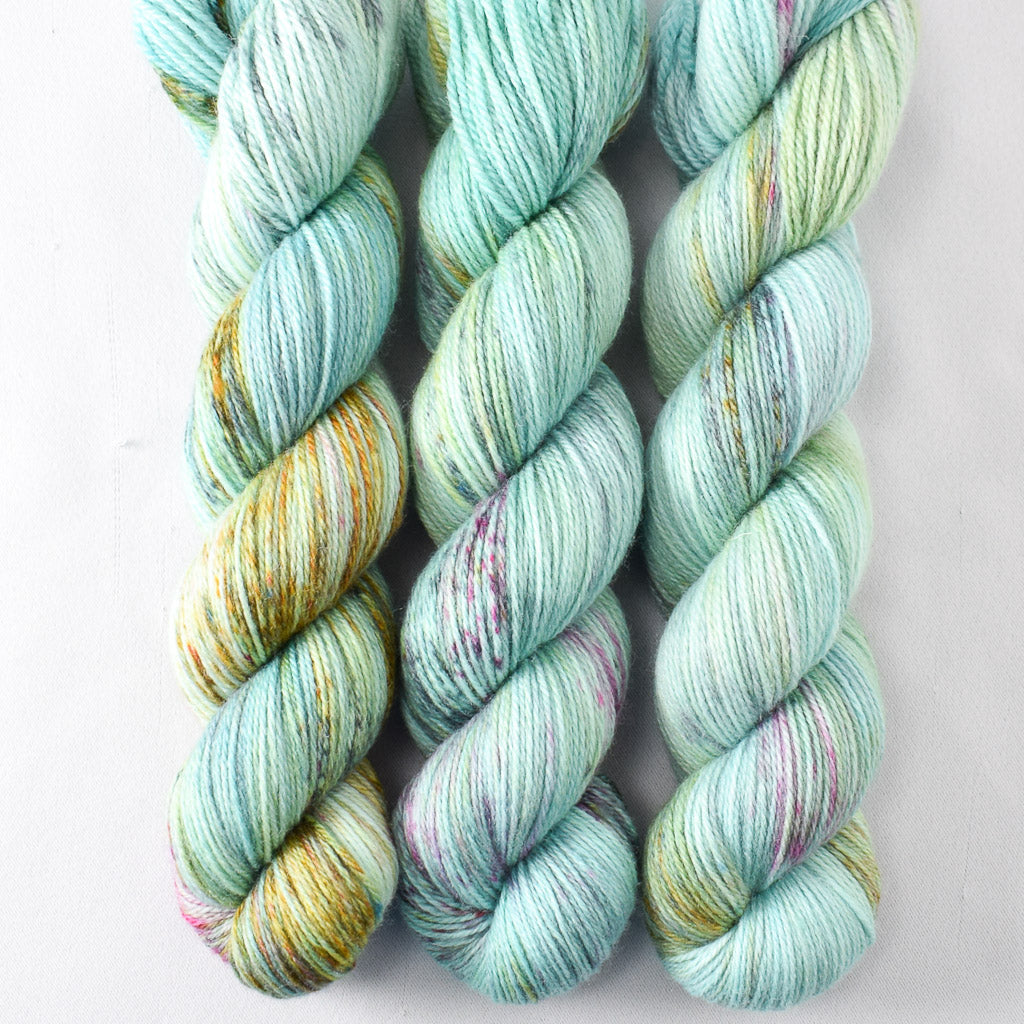 Kitesurfing - Miss Babs Killington wool and silk blend yarn