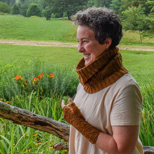 Leaf Chaser Cowl and Mitts - Miss Babs Project
