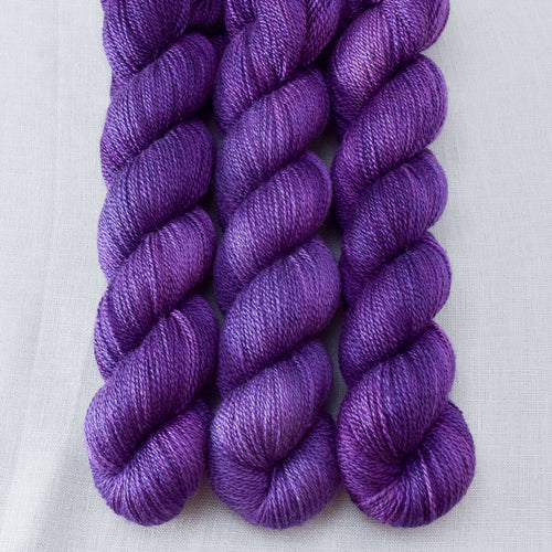 Lilacs - Miss Babs Yet yarn