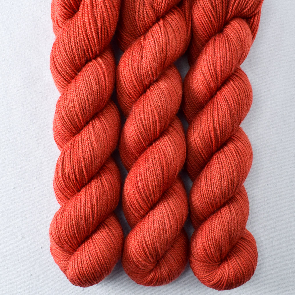 Londontowne - Miss Babs Yummy 2-Ply superwash Merino wool yarn