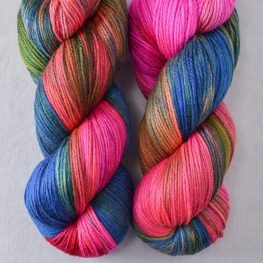 LAGUNA SUPERWASH MERINO SILK PEARLESCENT WORSTED YARN