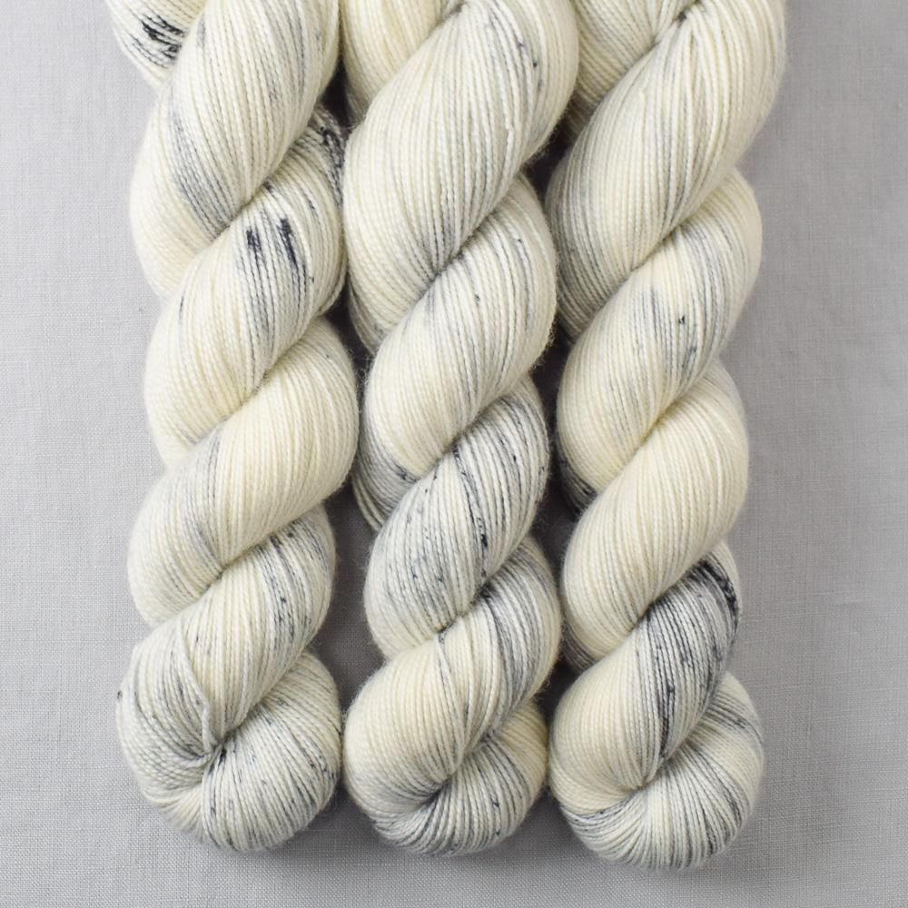 Magnesite - Miss Babs Yummy 2-Ply yarn