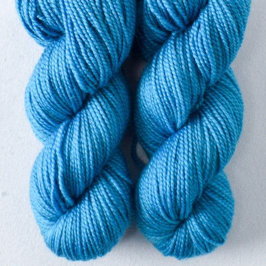 Maluaka - Miss Babs Yummy 2-Ply Toes superwash Merino wool yarn