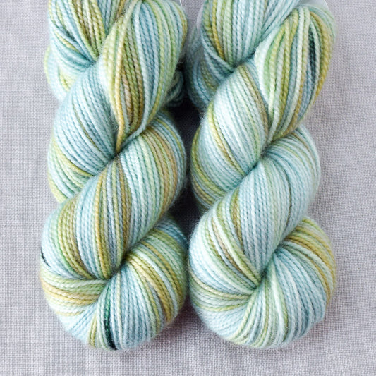 Mantis - Miss Babs 2-Ply Toes yarn