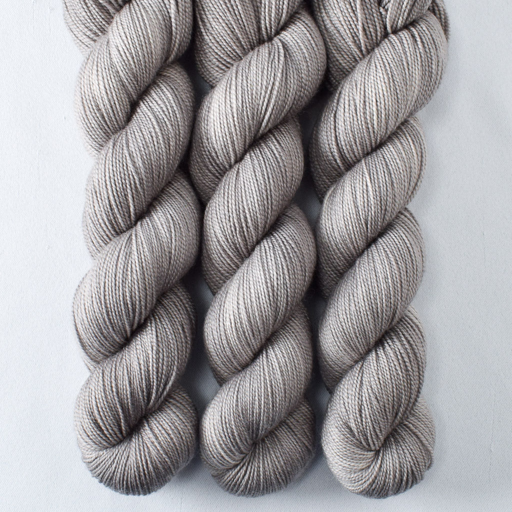 Matar - Miss Babs Yummy 2-Ply superwash Merino wool yarn