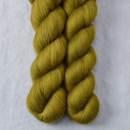 Moss 824 Yd - Miss Babs Katahdin yarn