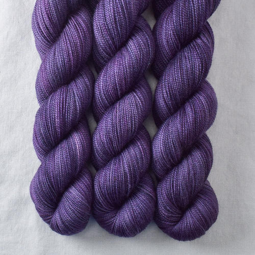 Muscadine Grapes - Miss Babs Yummy 2-Ply yarn