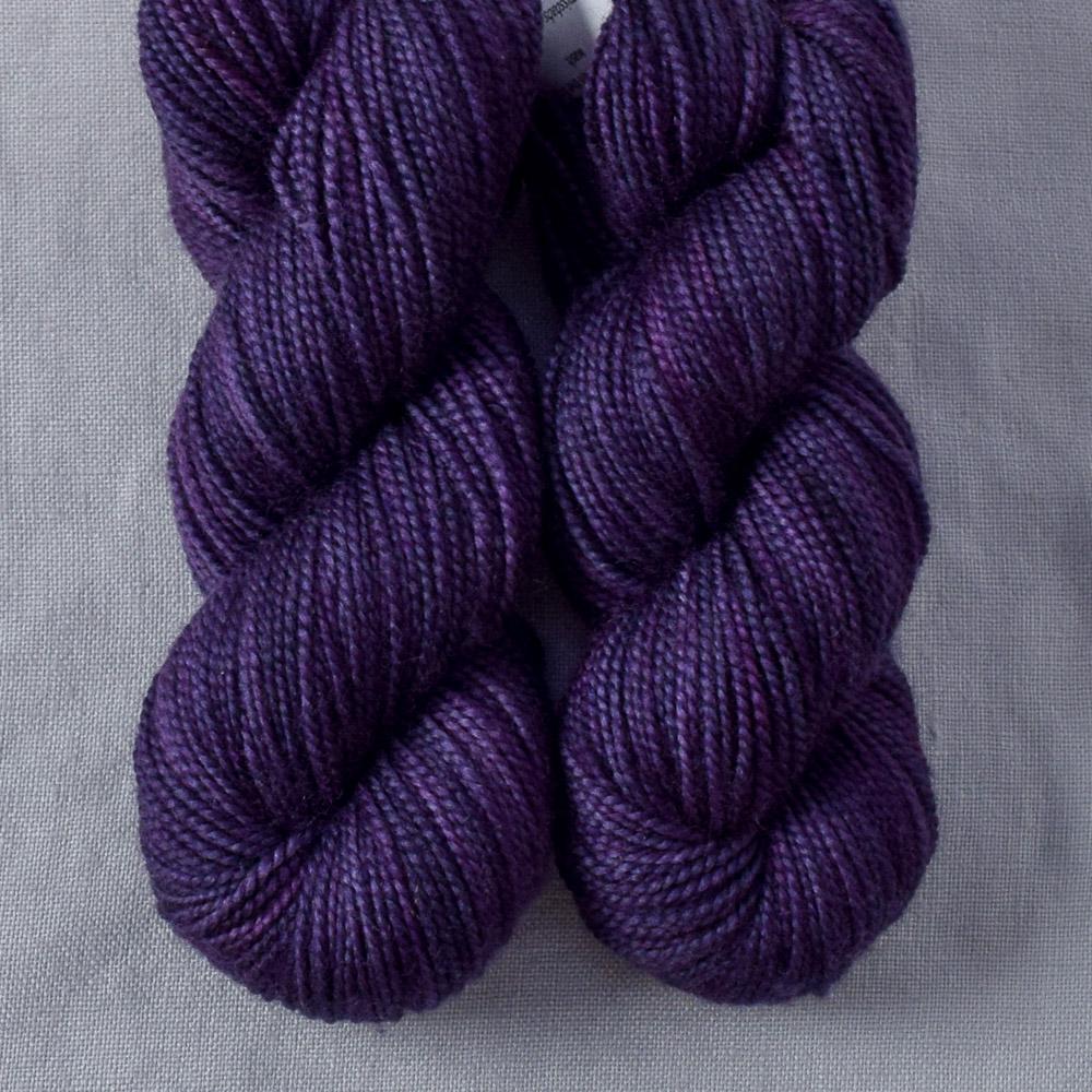Muscadine Grapes - Miss Babs Yummy 2-Ply Toes superwash Merino wool yarn