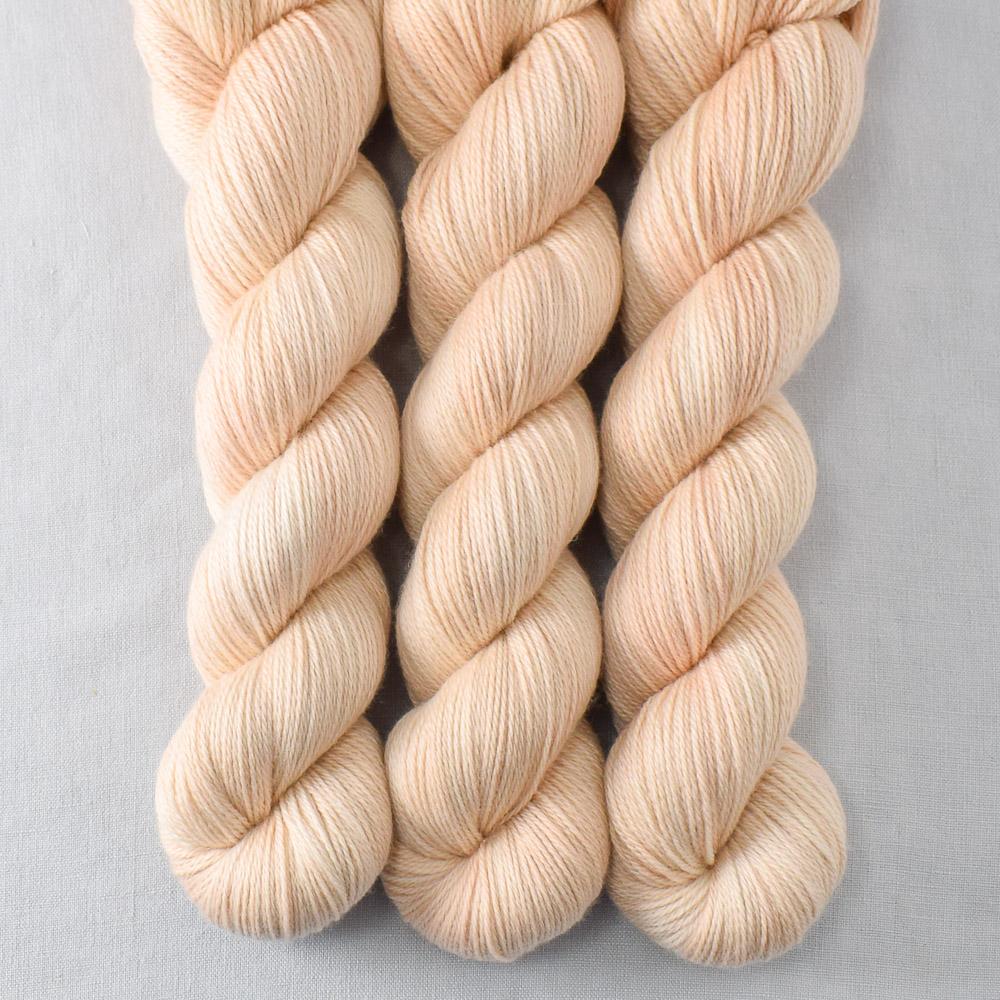 Muslin - Miss Babs Caroline merino-cashmere-nylon yarn