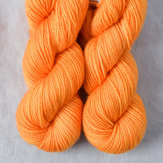 Navel - Miss Babs Yummy 2-Ply Toes superwash Merino wool yarn