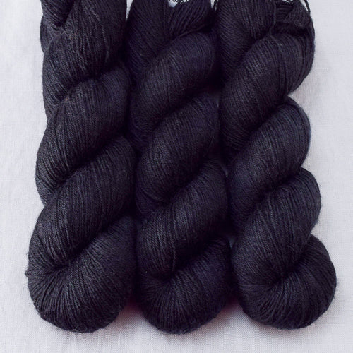 Obsidian - Miss Babs Katahdin 437 Yarn