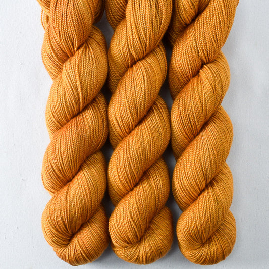 Old Gold - Miss Babs Avon yarn