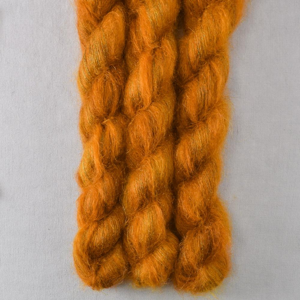 Old Gold - Miss Babs Moonglow yarn