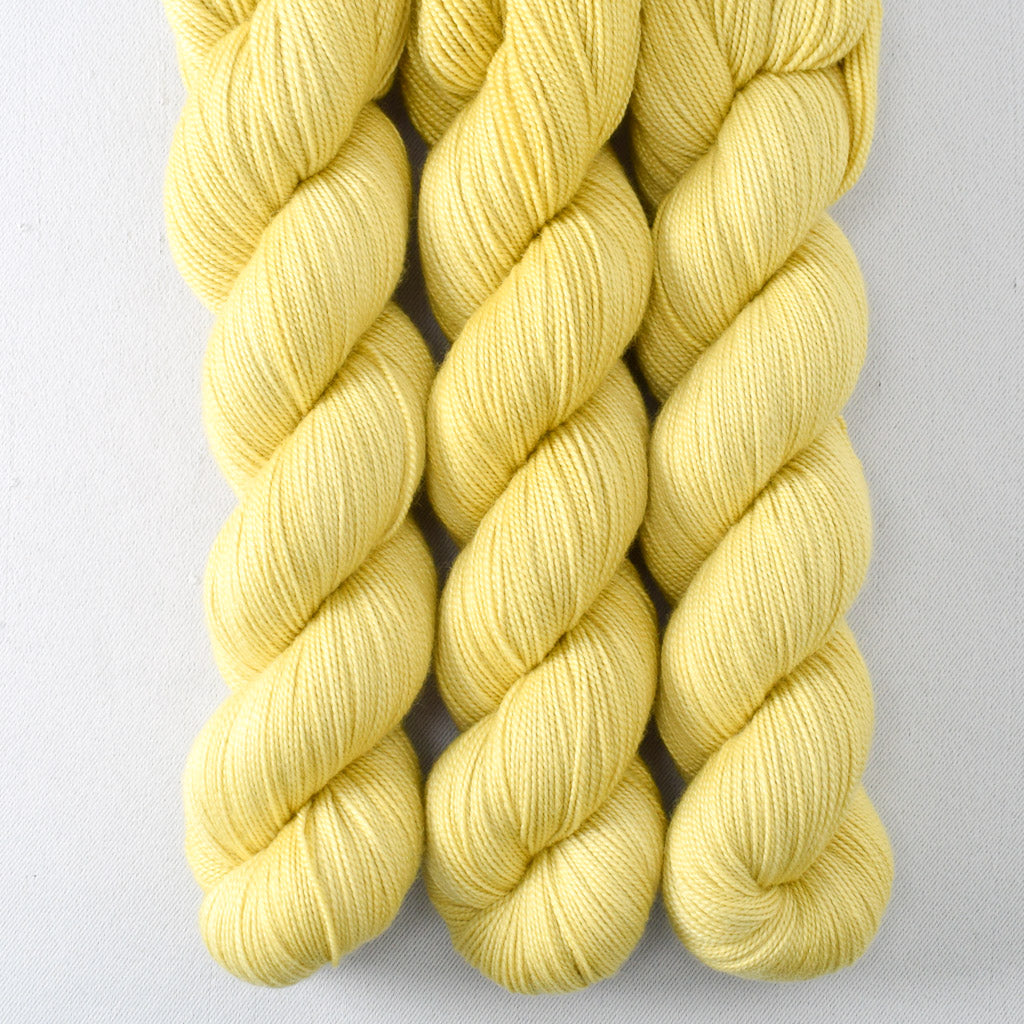 Olive Jade - Miss Babs Avon yarn