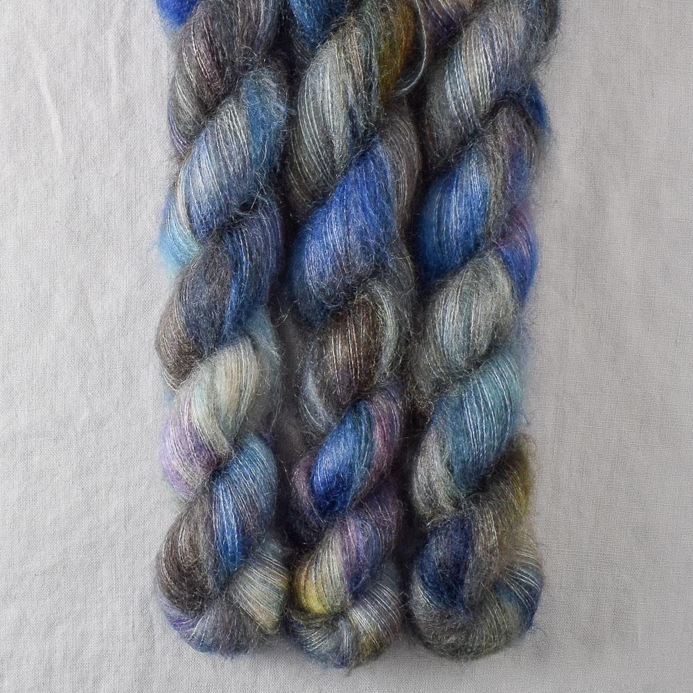 Outstanding - Miss Babs Moonglow yarn