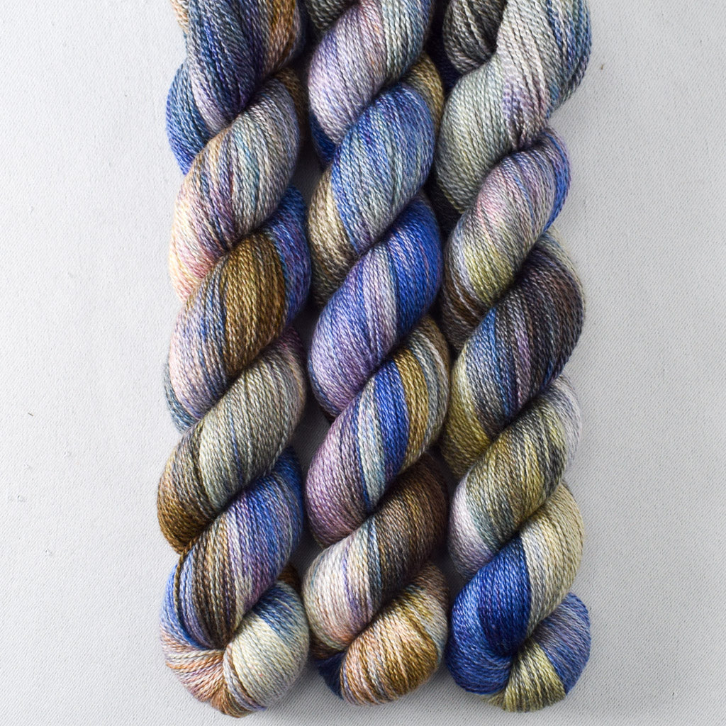 Outstanding - Miss Babs Yet yarn