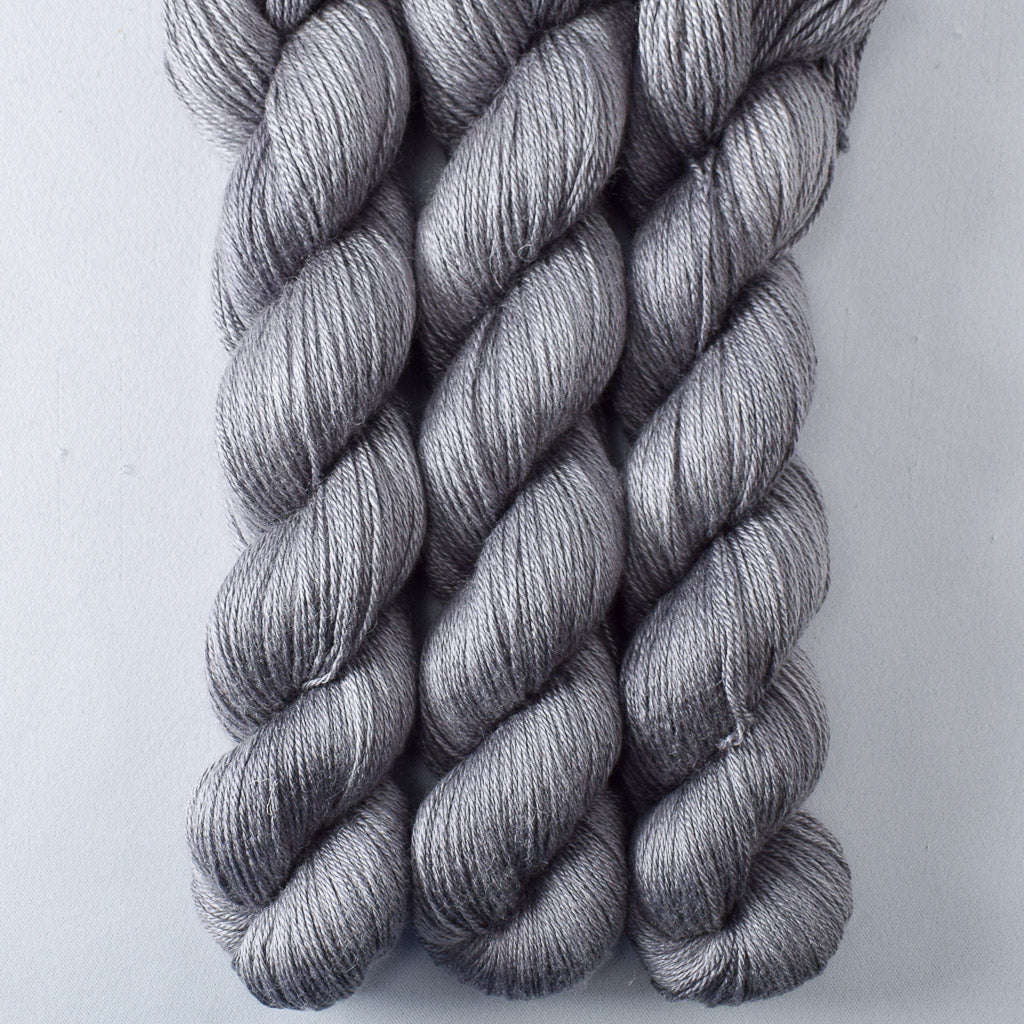 Oxidized Silver - Miss Babs Holston yarn