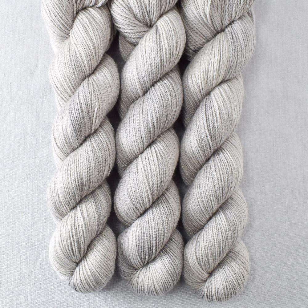 Oyster - Miss Babs Caroline merino-cashmere-nylon yarn