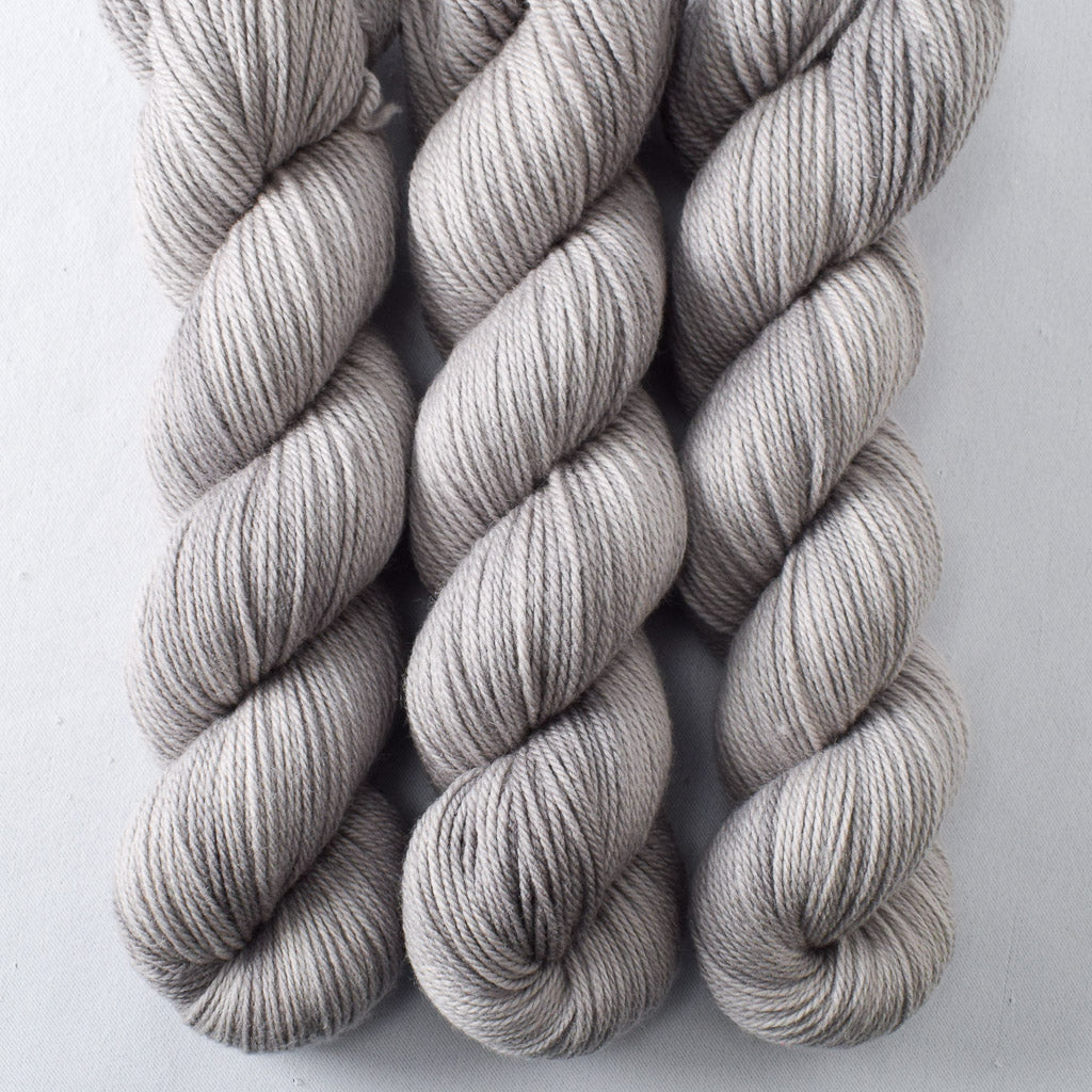 Oyster - Miss Babs Intrepid yarn